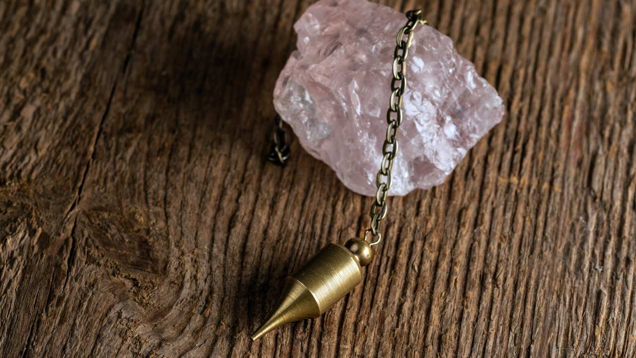 7 Tipos de Pêndulos Radiestésicos - Características e Utilidades